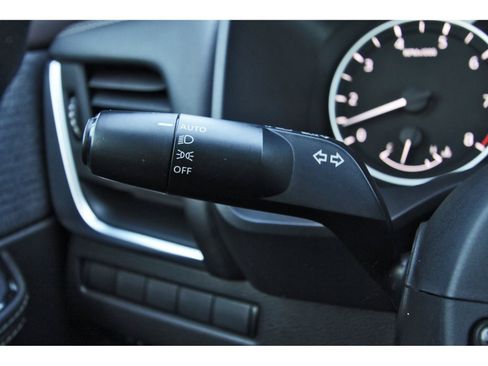 Used 2021 Nissan Rogue S FWD image 20