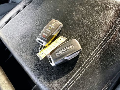 Used 2021 RAM 1500 Big Horn image 10