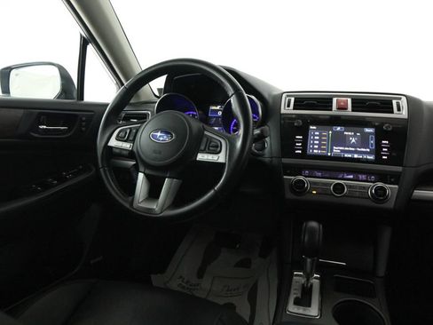 Used 2017 Subaru Outback 2.5i Limited AWD/4WD image 10