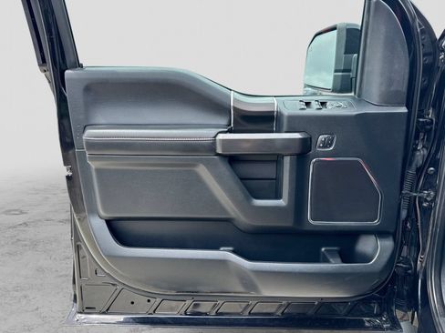 Used 2019 Ford F150 Lariat w/ Equipment Group 502A Luxury AWD/4WD image 37