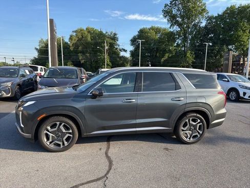 Used 2023 Hyundai Palisade SEL AWD/4WD image 3