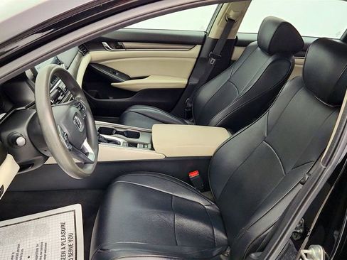 Used 2018 Honda Accord LX image 19