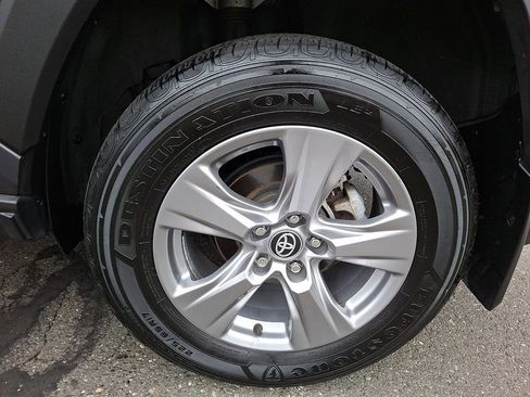 Used 2023 Toyota RAV4 XLE image 6