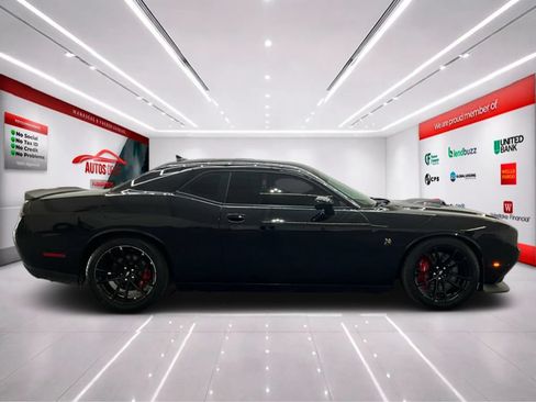 Used 2019 Dodge Challenger R/T Scat Pack w/ Shaker Package RWD image 8