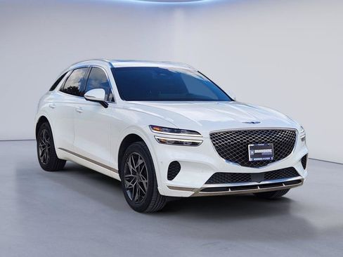 Used 2022 Genesis GV70 2.5T w/ Advanced Package AWD/4WD image 3