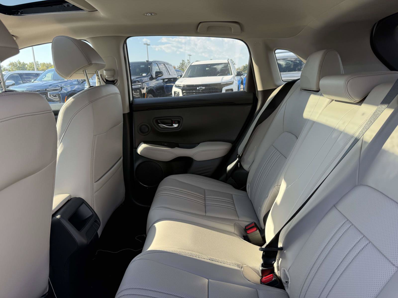 New 2027 Honda HR-V EX-L image 13