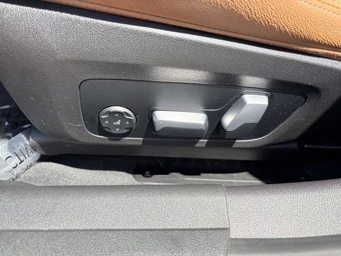 Certified 2024 BMW 330i Sedan w/ M Sport Package RWD image 22