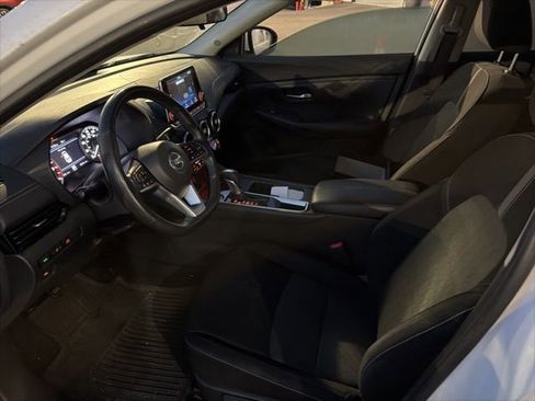 Used 2021 Nissan Sentra SV image 4