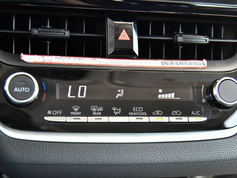 Used 2025 Toyota Corolla LE w/ Convenience Package FWD image 23
