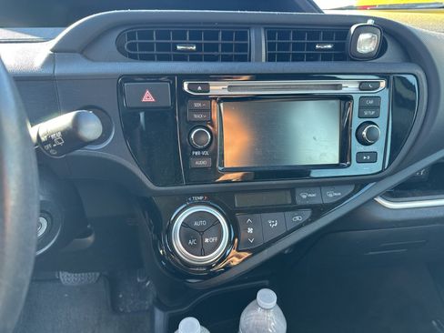 Used 2015 Toyota Prius C Two image 8