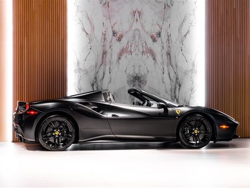 Used 2017 Ferrari 488 Spider RWD image 5