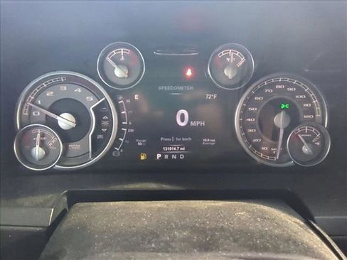 Used 2018 RAM 3500 Laramie Longhorn image 9