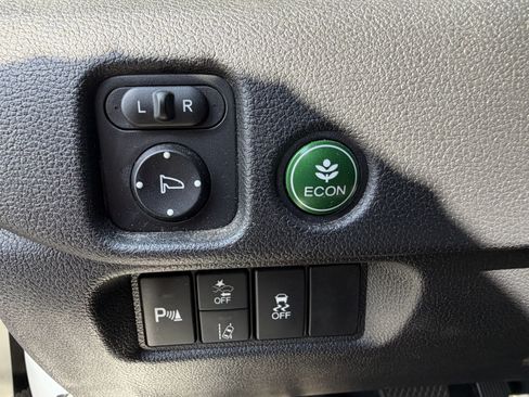 Used 2019 Honda Pilot Touring image 15