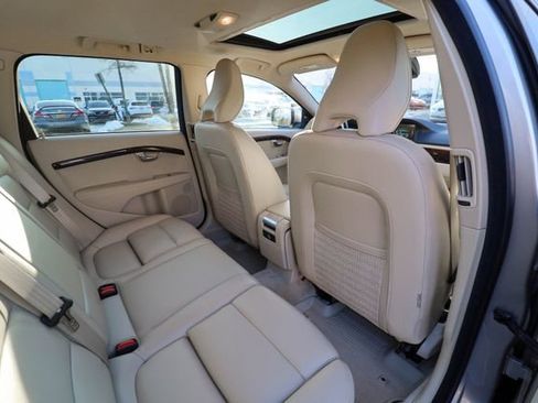 Used 2016 Volvo XC70 T5 Platinum image 47
