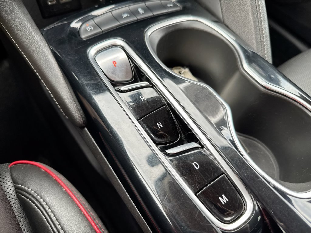 Used 2022 Buick Envision Essence w/ Sport Touring Package FWD image 16