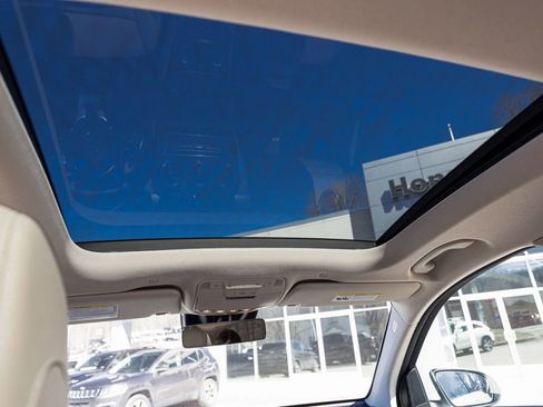 Used 2022 Mercedes-Benz GLC 300 4MATIC w/ Multimedia Package Lite image 30