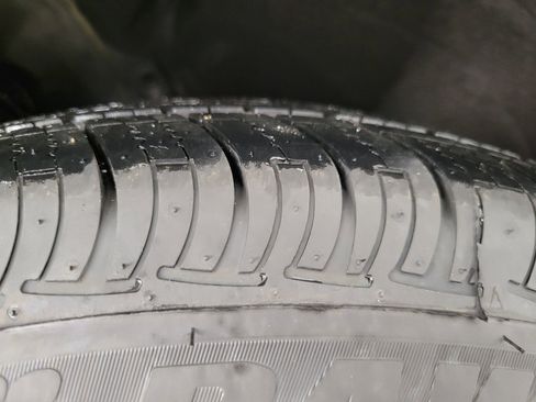 Used 2020 Toyota Highlander XLE image 5