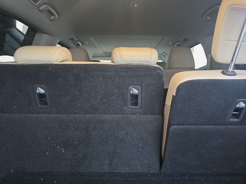 Used 2025 Nissan Armada Platinum w/ Convenience Package RWD image 10