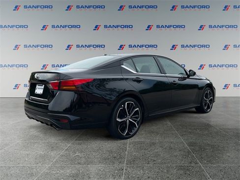 Used 2023 Nissan Altima 2.5 SR image 5