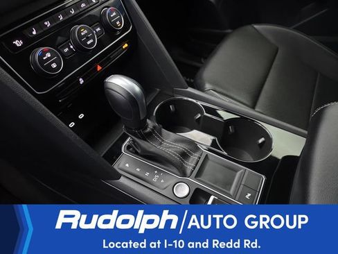 Used 2022 Volkswagen Atlas Cross Sport SE FWD image 27