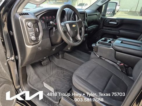 Used 2021 Chevrolet Silverado 2500 Custom w/ Custom Value Package AWD/4WD image 19