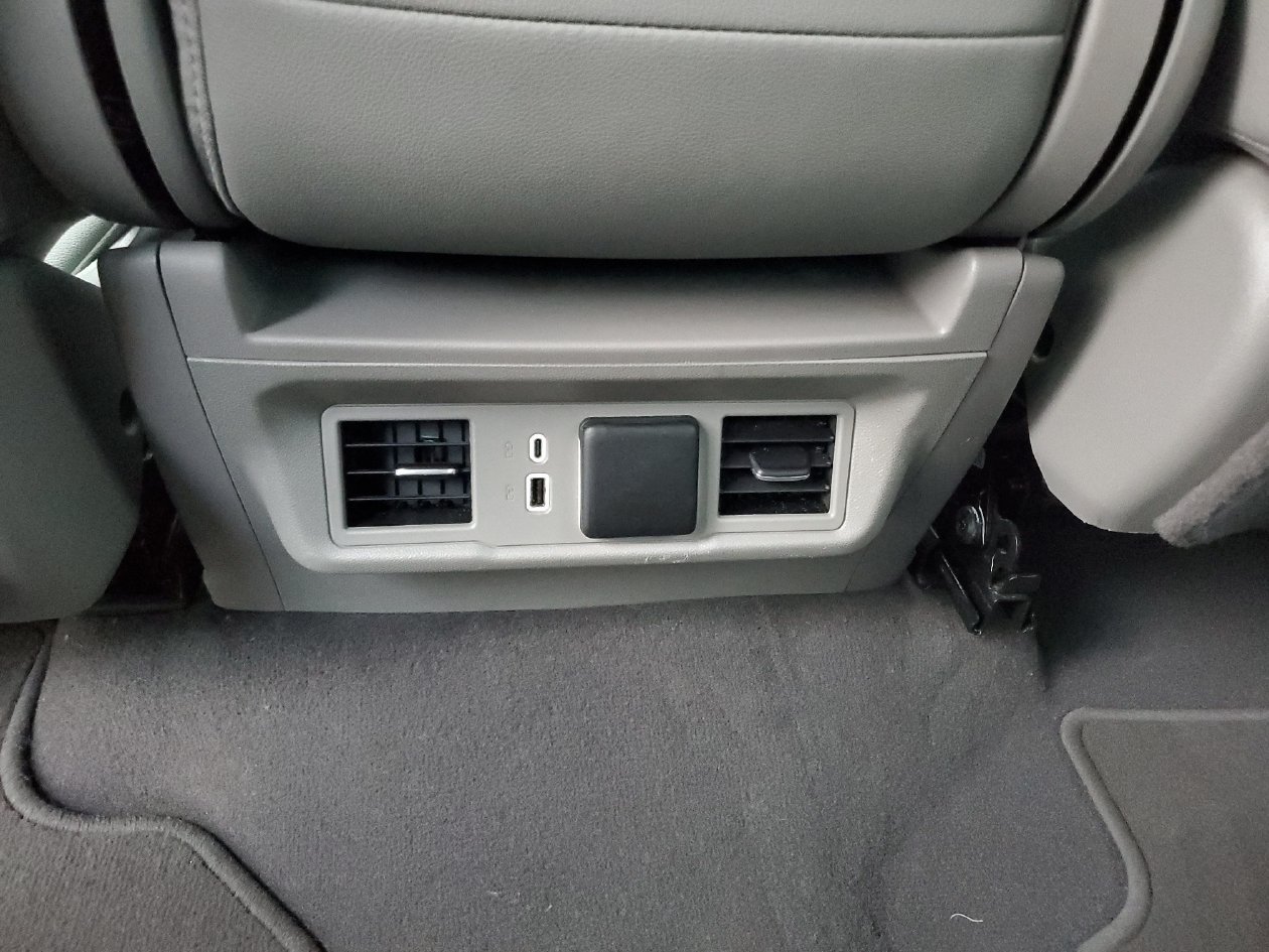 Used 2025 GMC Sierra 1500 SLT RWD image 16