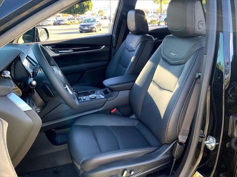 New 2026 Cadillac XT5 Premium Luxury image 12