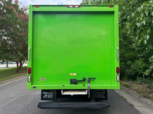 Used 2008 Ford E-350 and Econoline 350 Super Duty RWD image 10