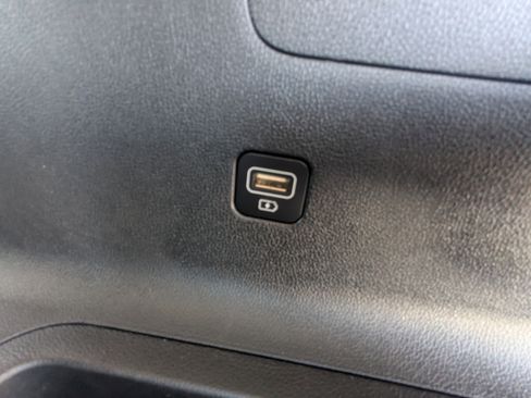 Certified 2023 Kia Sorento LX image 15