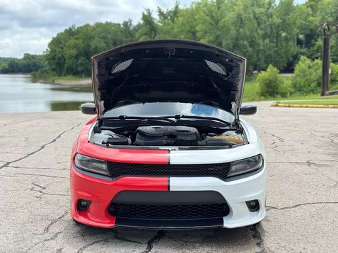 Used 2015 Dodge Charger SXT RWD image 11
