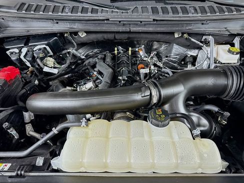 Certified 2025 Ford Expedition Max Platinum w/ Platinum Ultimate Package image 38