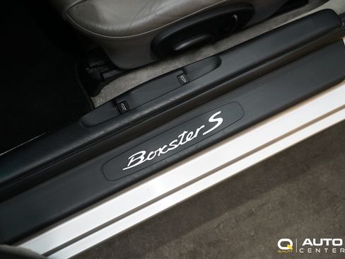Used 2002 Porsche Boxster S RWD image 16