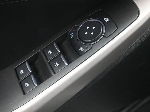 Used 2024 Ford Explorer XLT w/ Equipment Group 202A image 6