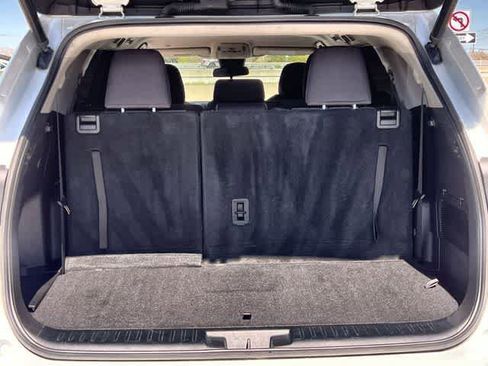 Used 2022 Toyota Highlander LE image 20