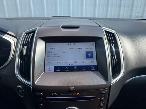 Used 2019 Ford Edge Titanium w/ Equipment Group 301A AWD/4WD image 30