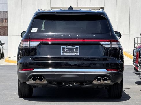 New 2025 Lincoln Aviator 2WD w/ Equipment Group 101A image 4