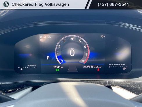 Used 2024 Volkswagen Taos S image 33