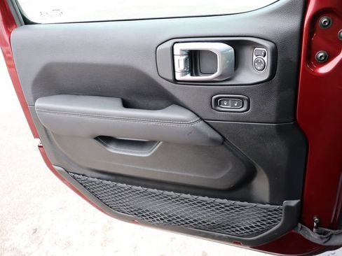 Used 2021 Jeep Wrangler Unlimited Sahara w/ Cold Weather Group image 36