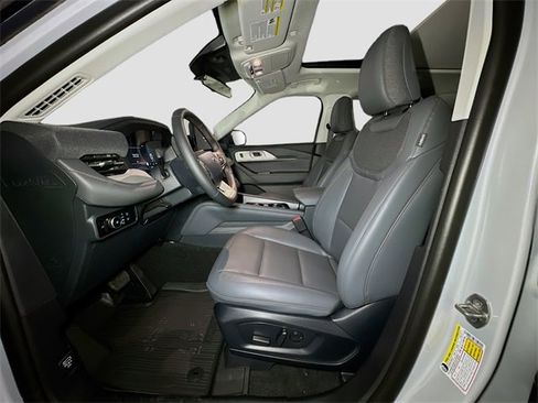 New 2026 Ford Explorer Active w/ Active Comfort Package image 14