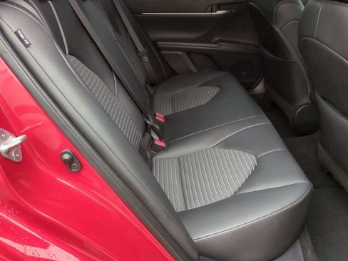 Used 2023 Toyota Camry SE image 19