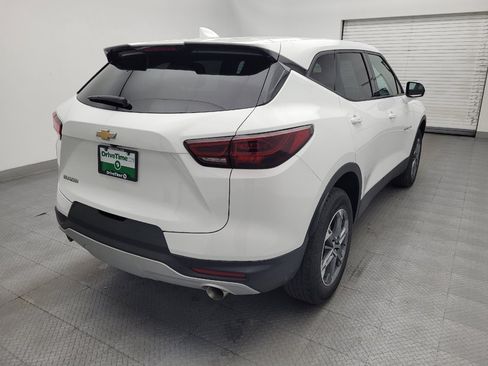Used 2024 Chevrolet Blazer LT FWD image 9