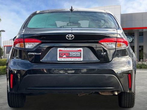 Certified 2022 Toyota Corolla LE image 6