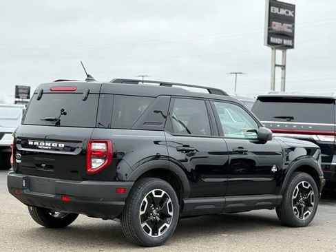 Used 2021 Ford Bronco Sport Outer Banks w/ Outer Banks Package (96D) image 39