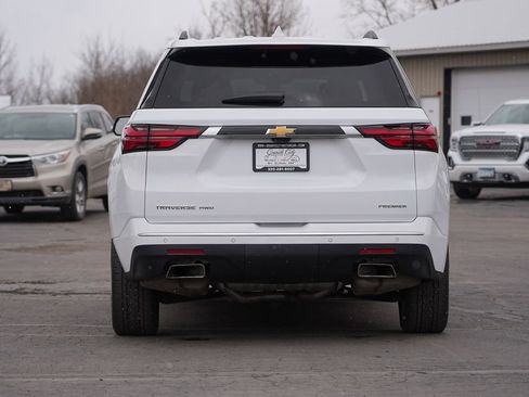 Used 2023 Chevrolet Traverse Premier AWD/4WD image 4