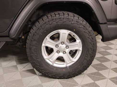 Used 2020 Jeep Wrangler Unlimited Sport S AWD/4WD image 17