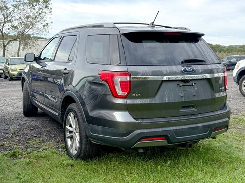 Used 2019 Ford Explorer XLT w/ Equipment Group 202A image 4