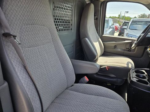 Used 2014 Chevrolet Express 1500 AWD image 23