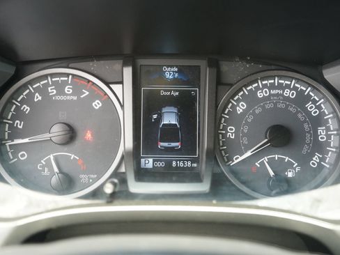 Used 2023 Toyota Tacoma TRD Sport AWD/4WD image 24