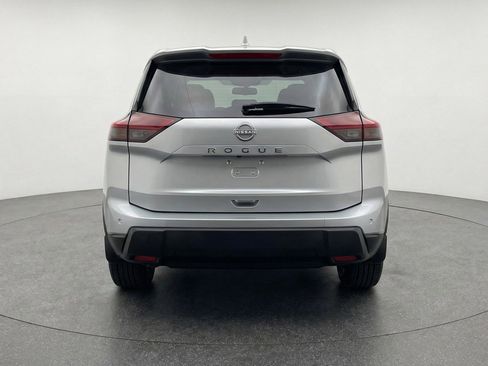Used 2025 Nissan Rogue SV AWD/4WD image 7