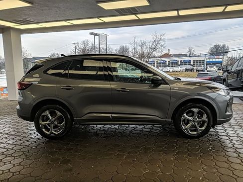 Used 2024 Ford Escape ST-Line w/ Tech Pack #1 image 4
